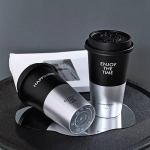 Custom plastic cups with a laminated coating