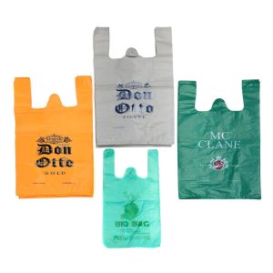 Customized plastic tote bags wholesale